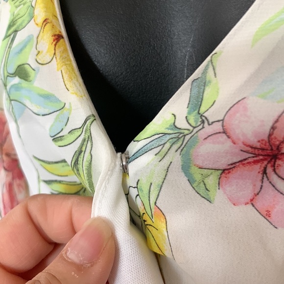 Code Mode White Watercolor Floral Print Ruffle Sleeve Criss Cross Back Shirt - Picture 5 of 8